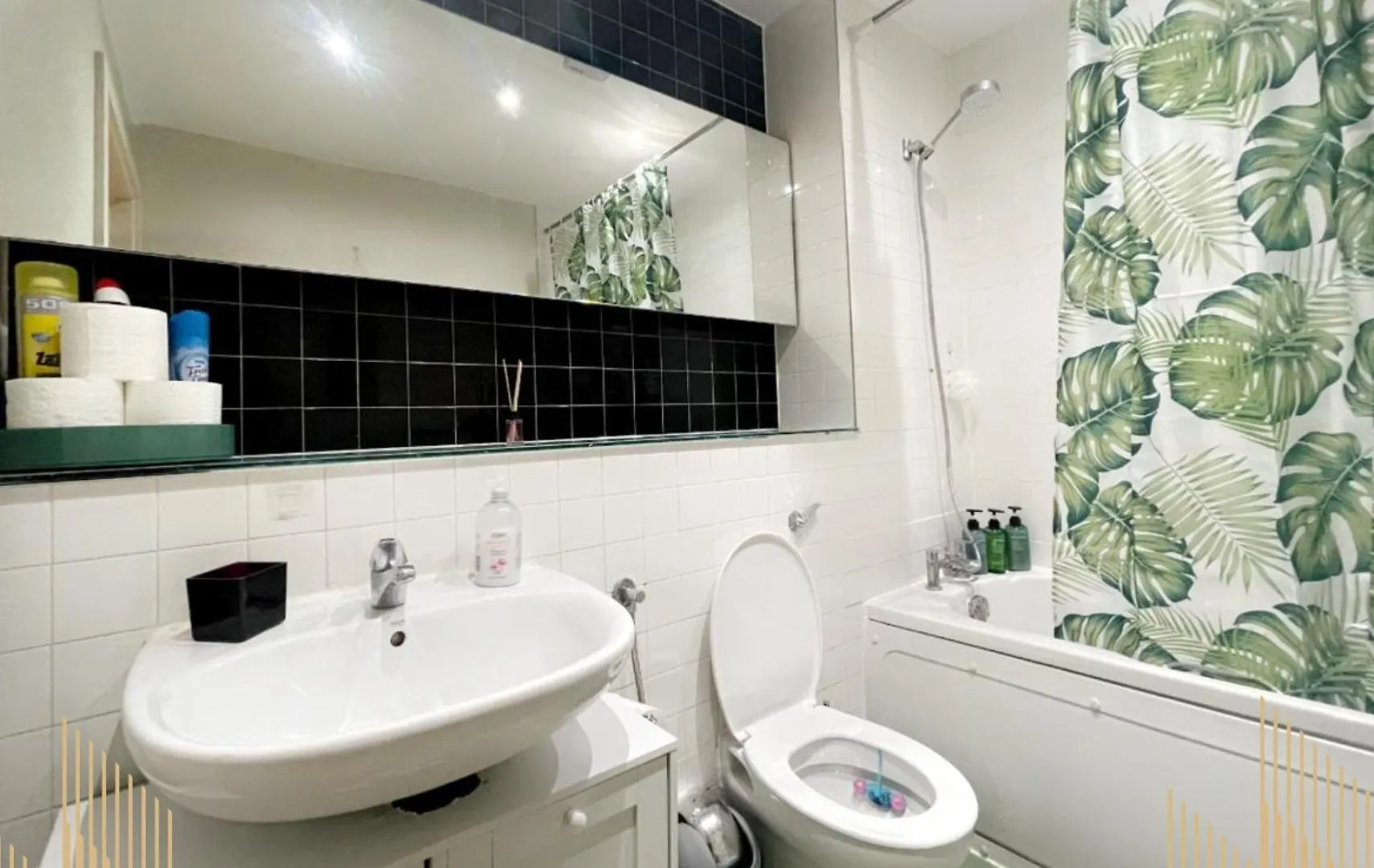 Misk Homes #2 Barking  0*, Barking (Greater London)
